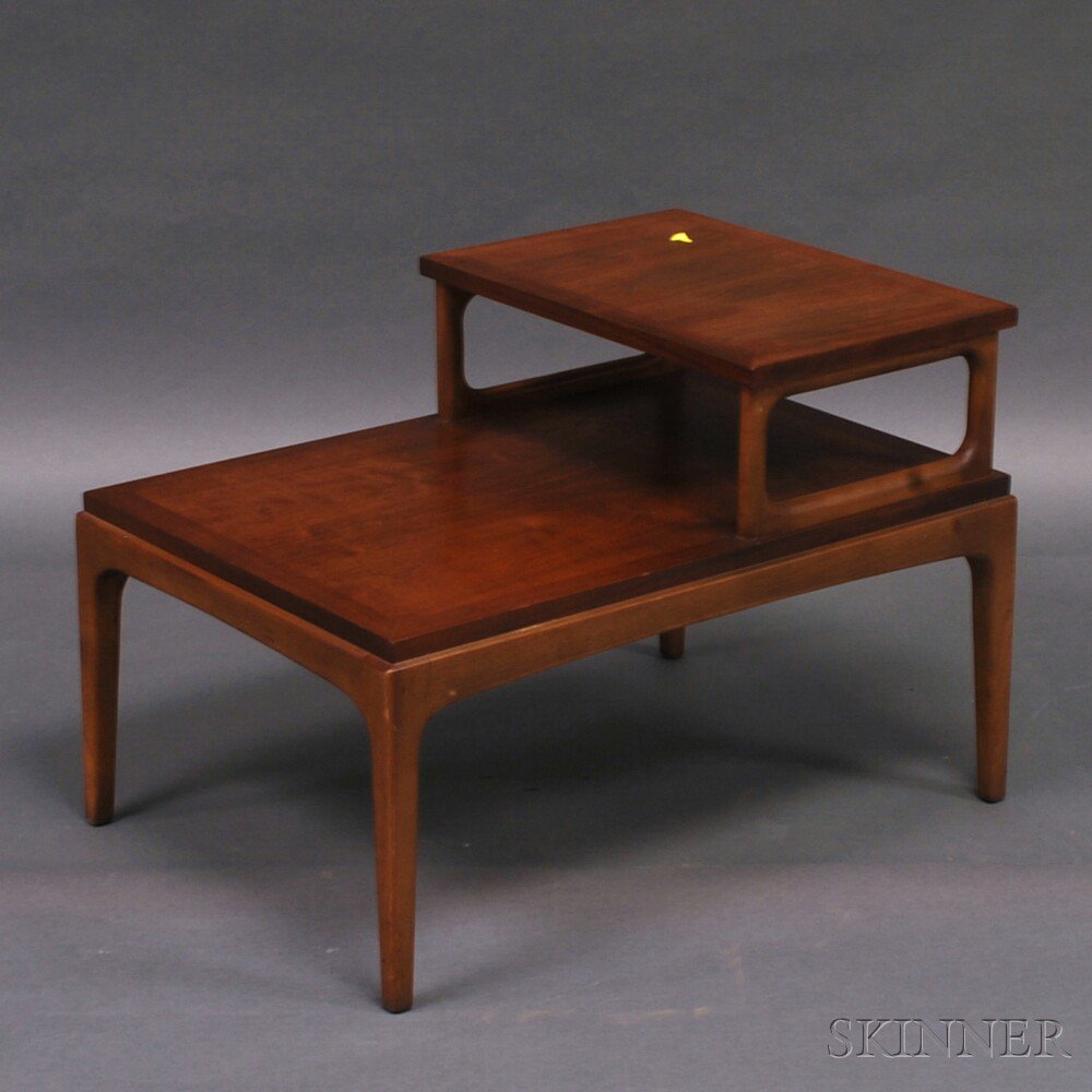 Appraisal: Lane Walnut End Table th century ht wd dp in