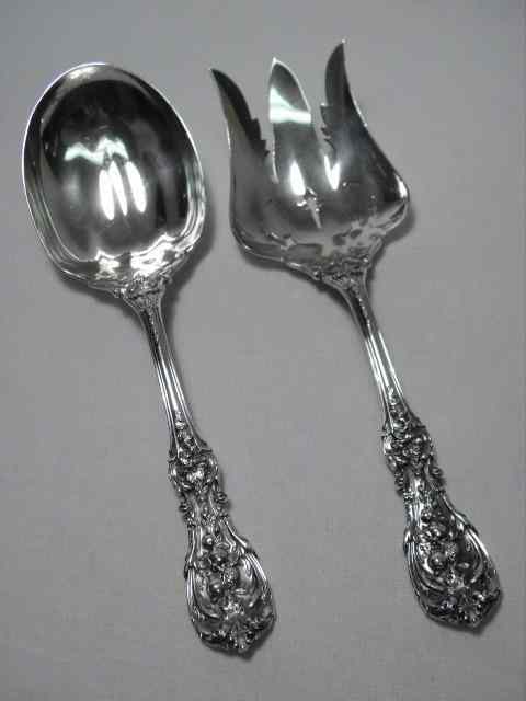 Appraisal: Reed Barton sterling silver two piece serving set Includes a