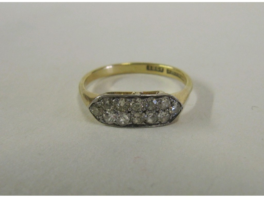 Appraisal: Edwardian ct gold and platinum horizontal diamond cluster ring