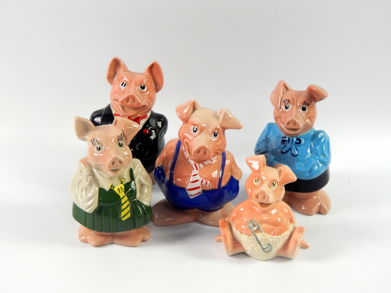 Appraisal: A set of five Wade Nat West pig piggy banks