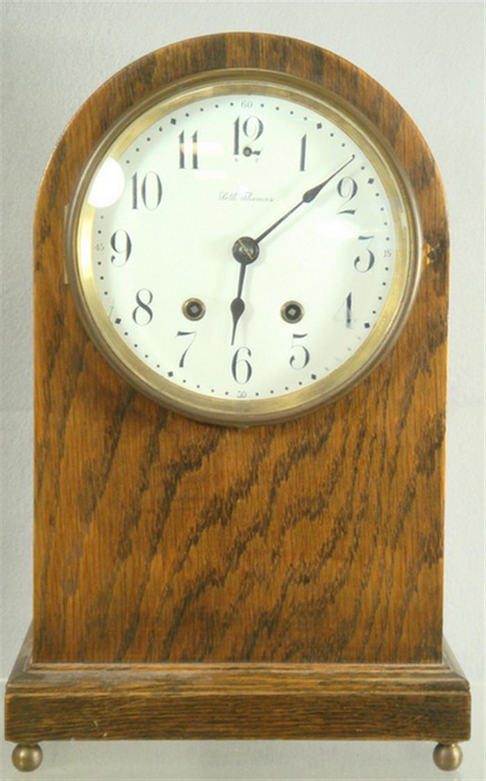 Appraisal: Seth Thomas Tudor oak mantle clock porcelain dial pendulum runs