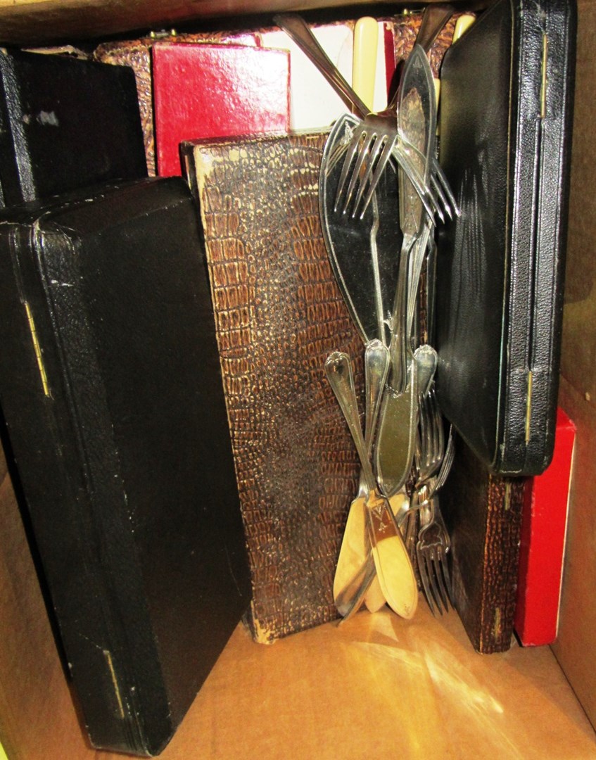 Appraisal: A quantity of plated flatware mainly cased including butter knives