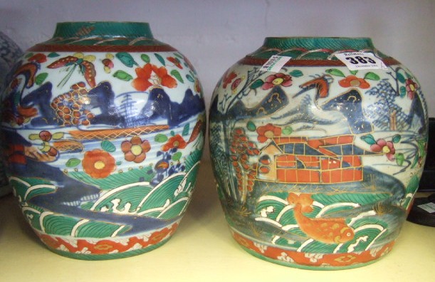 Appraisal: A pair of famille vert Chinese ginger jars decorated with