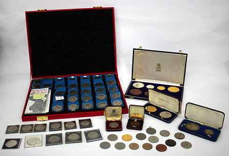 Appraisal: A COLLECTION OF CHURCHILL CROWNS together with Churchill commemorative medals