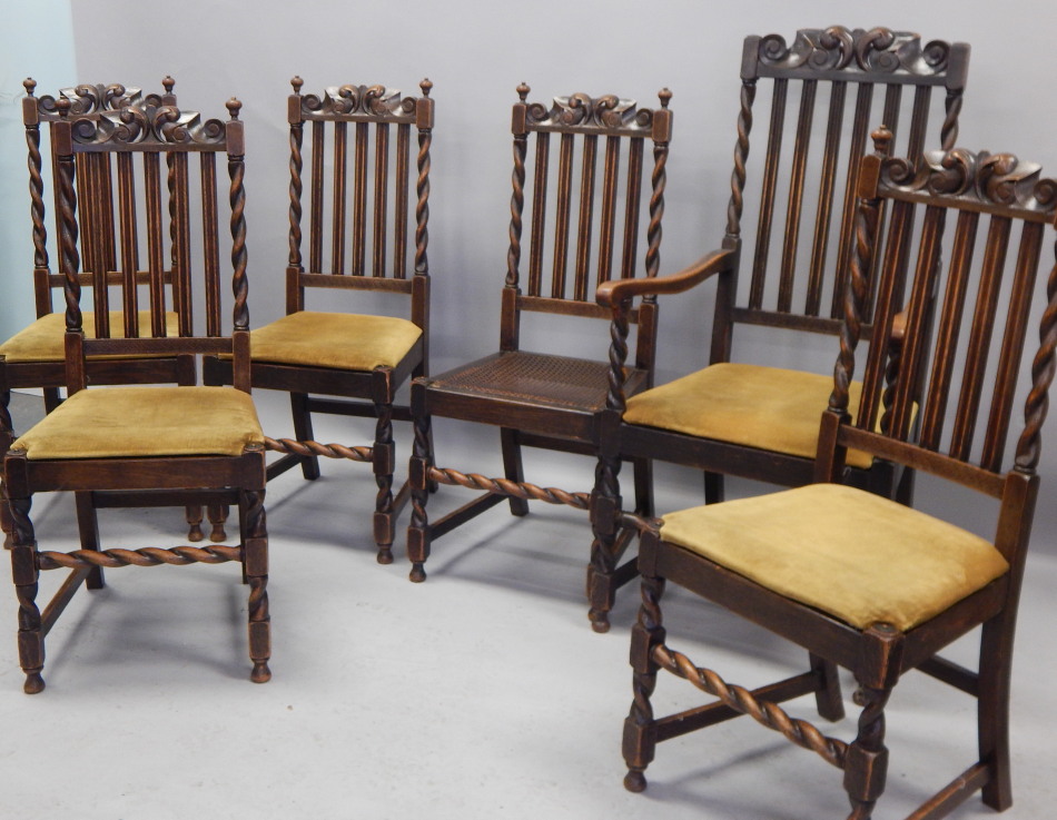 Appraisal: A set of six early thC oak dining chairs with