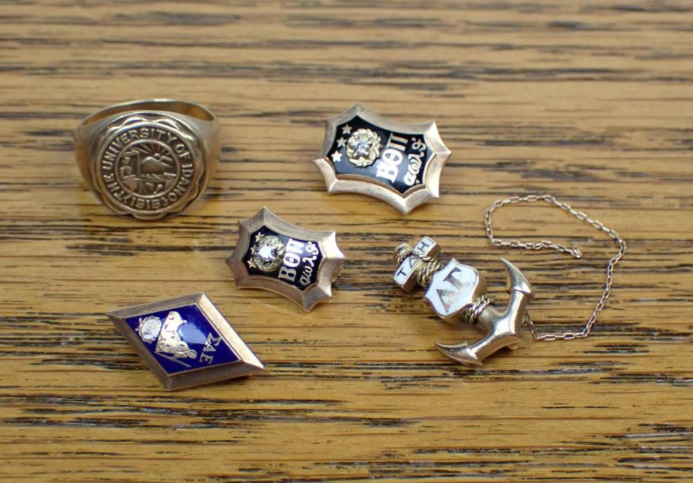 Appraisal: FIVE ARTICLES OF GOLD FRATERNITY SORORITY JEWELRY including two Beta