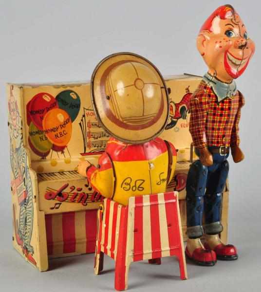 Appraisal: Tin Litho Unique Art Howdy Doody Band Wind-Up Toy American