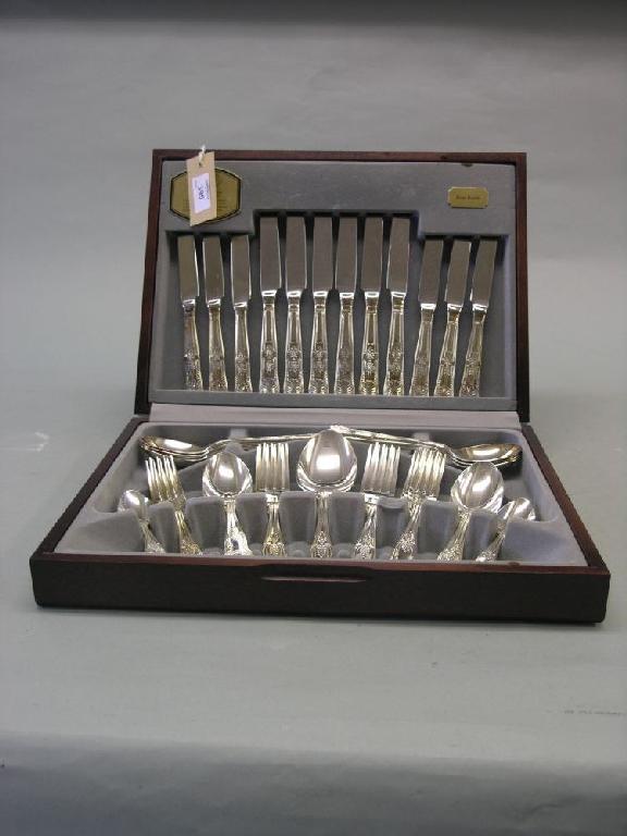 Appraisal: A Viner's silver plated suite of cutlery forty-four pieces for