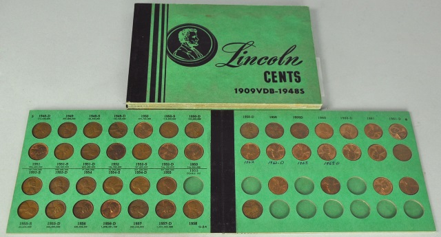 Appraisal: Lincoln Cent Collection in Old Cent AlbumsCollection is incomplete no