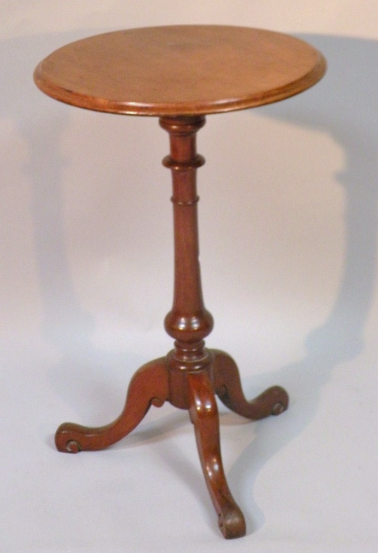 Appraisal: A late thC mahogany occasional table the circular top with