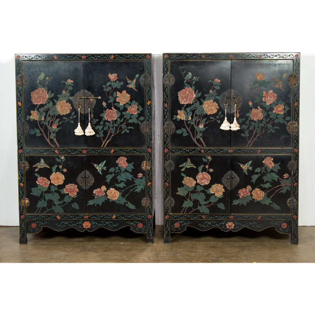 Appraisal: PAIR OF CHINESE COROMANDEL STYLE CABINETS Pair of Chinese coromandel