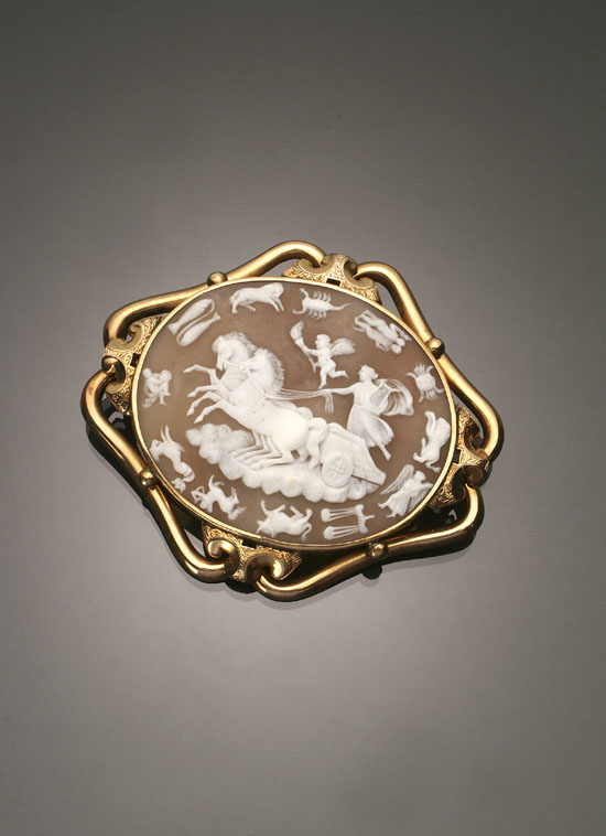 Appraisal: Victorian Tested -Karat Yellow-Gold and Shell Cameo Brooch Last Quarter