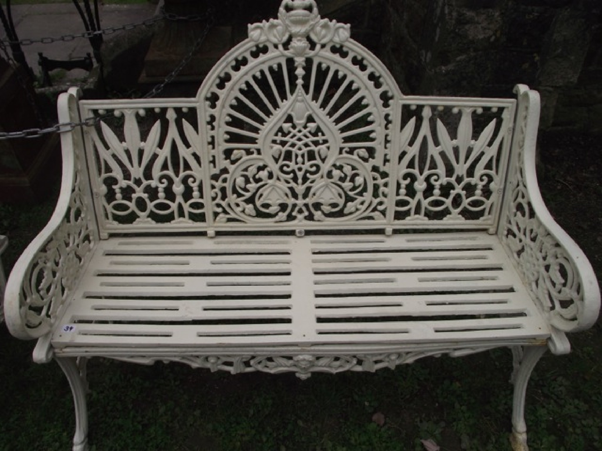 Appraisal: A good quality reproduction heavy cast iron two seat garden