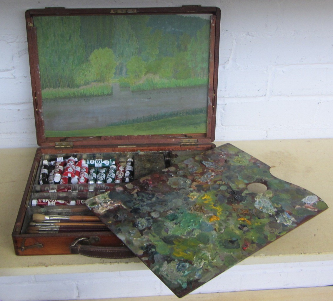 Appraisal: A Windsor Newton Ltd mahogany travelling paint box to include