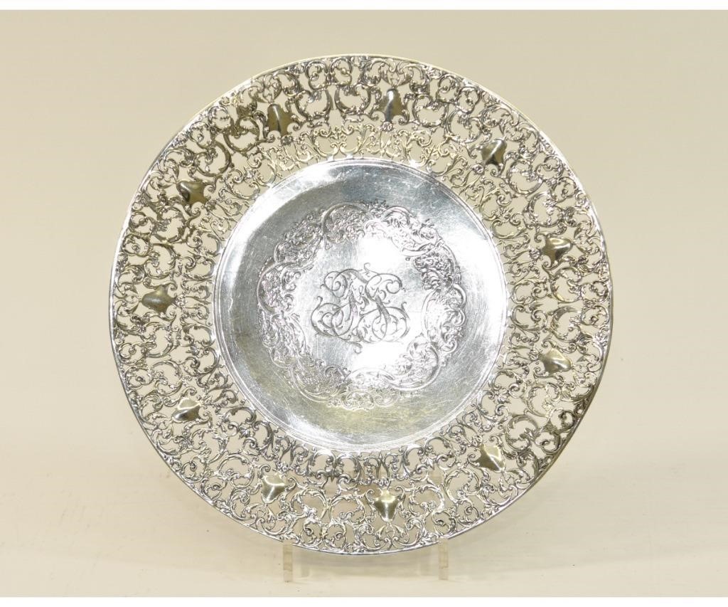 Appraisal: Sterling silver centerpiece dish with leafy border dia troy oz