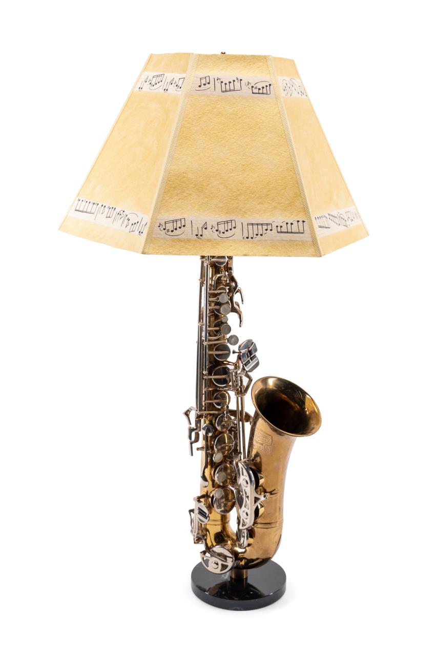 Appraisal: SELMER SAXOPHONE TABLE LAMP W SHADE Selmer saxophone table lamp