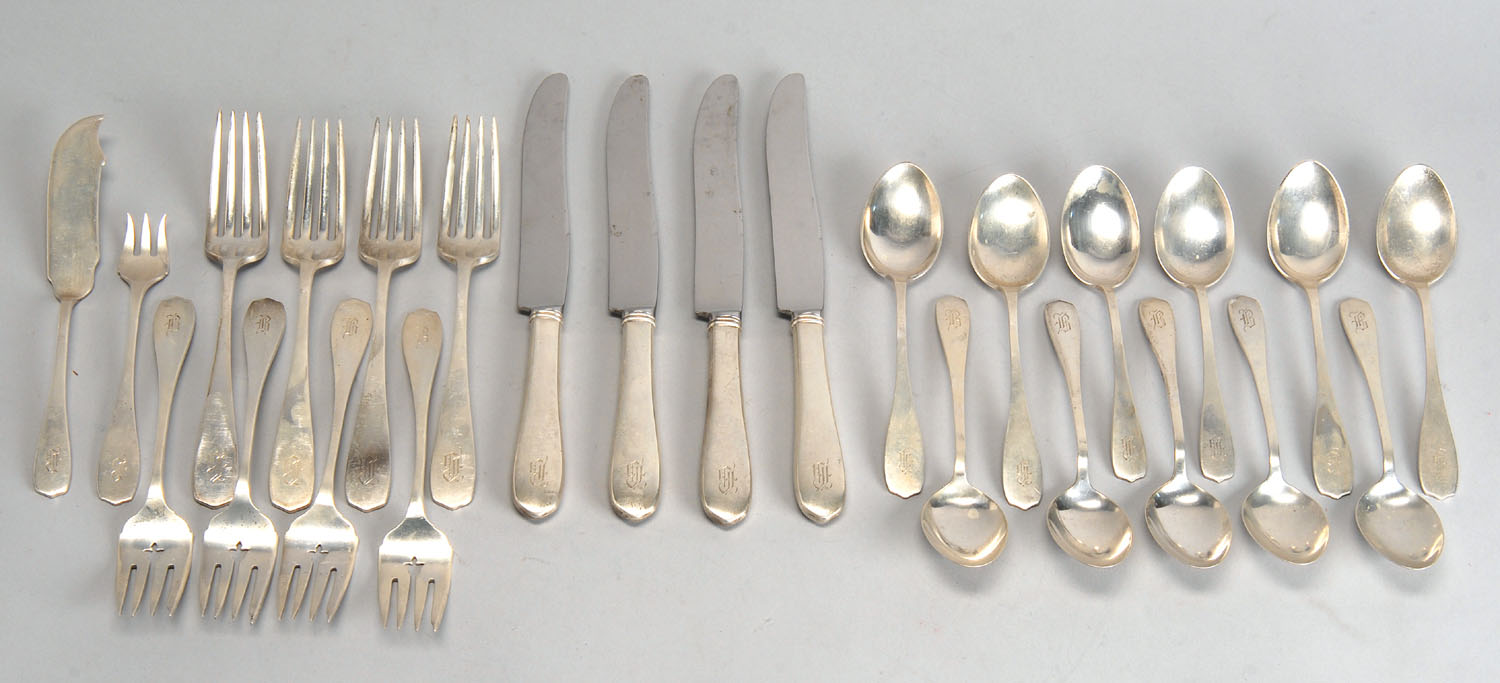 Appraisal: MANCHESTER SILVER CO STERLING SILVER PARTIAL FLATWARE SET In the