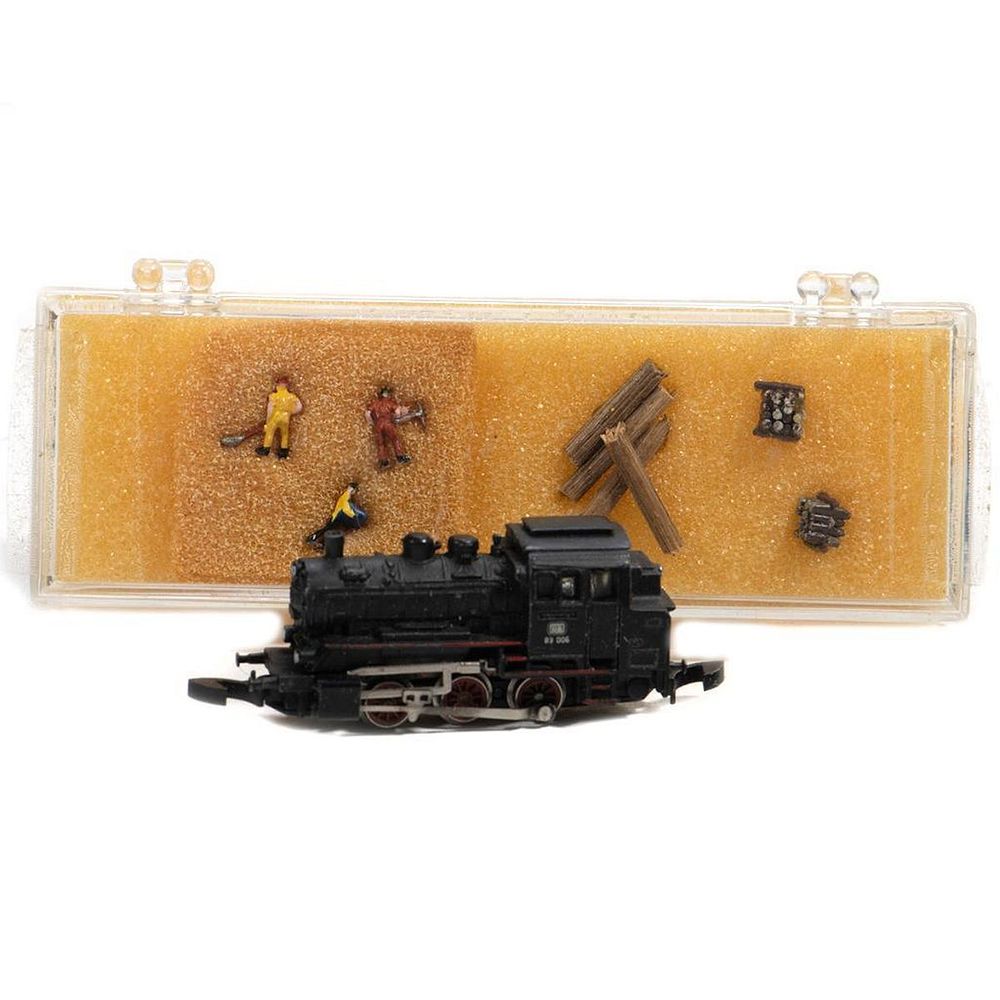 Appraisal: Marklin Z Gauge - - T Locomotive Z scale figures