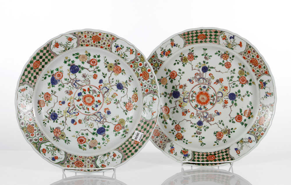 Appraisal: - Pr Chinese Kangxi Plates Pair of Chinese Kangxi plates