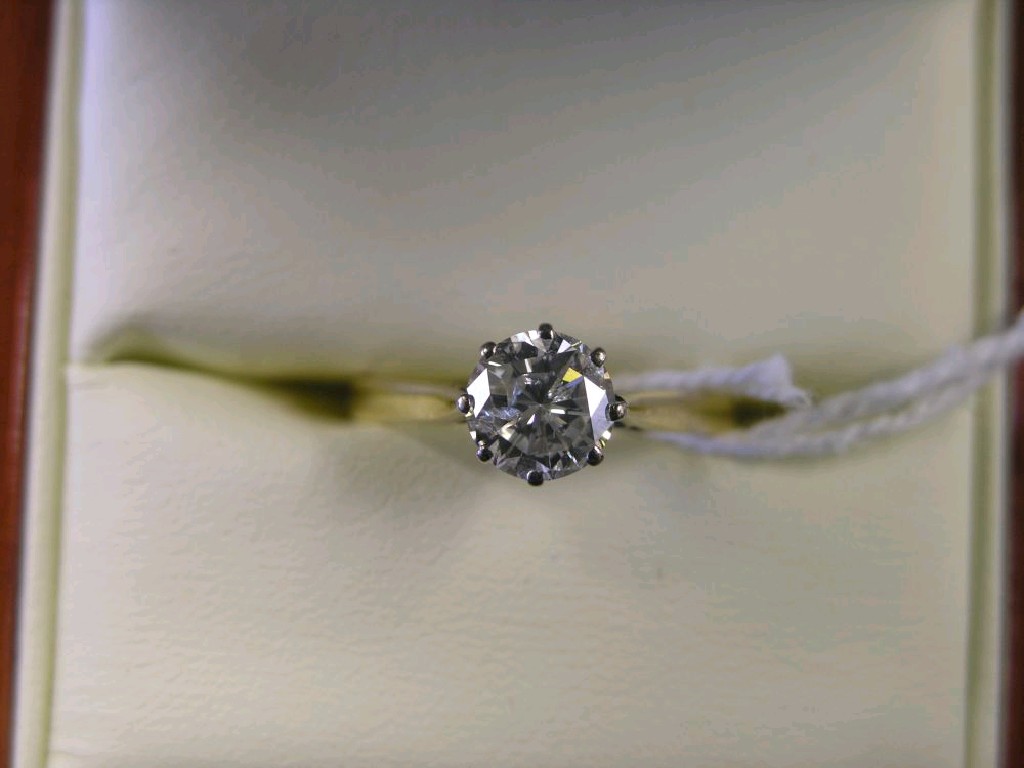 Appraisal: A single stone diamond ring approx ct brilliant cut claw