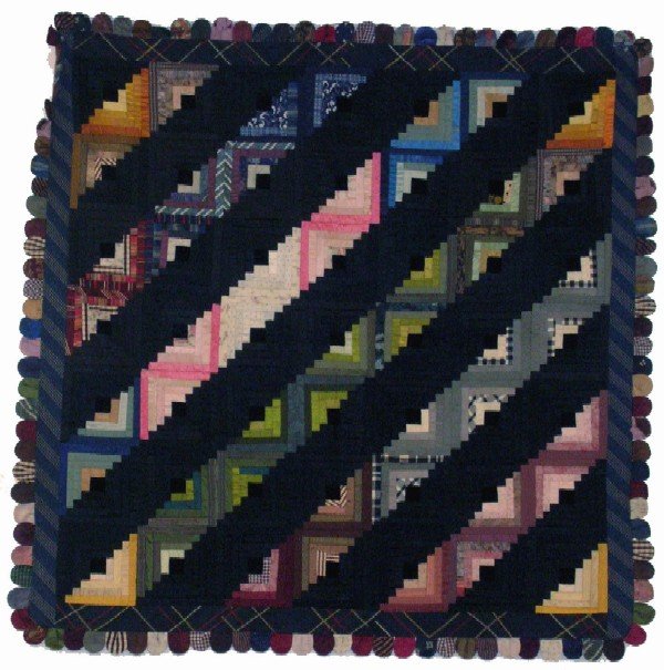 Appraisal: Quilt Log cabin with scalloped edge Multi color with mauve