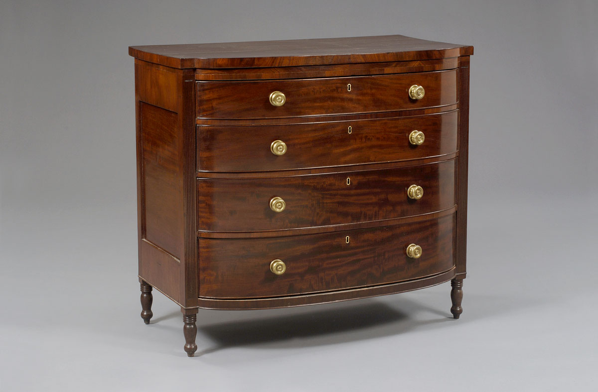 Appraisal: NEW YORK SHERATON MAHOGANY CHEST OF DRAWERS The rectangular top