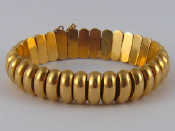 Appraisal: A yellow metal tests carat gold bracelet approx cm long