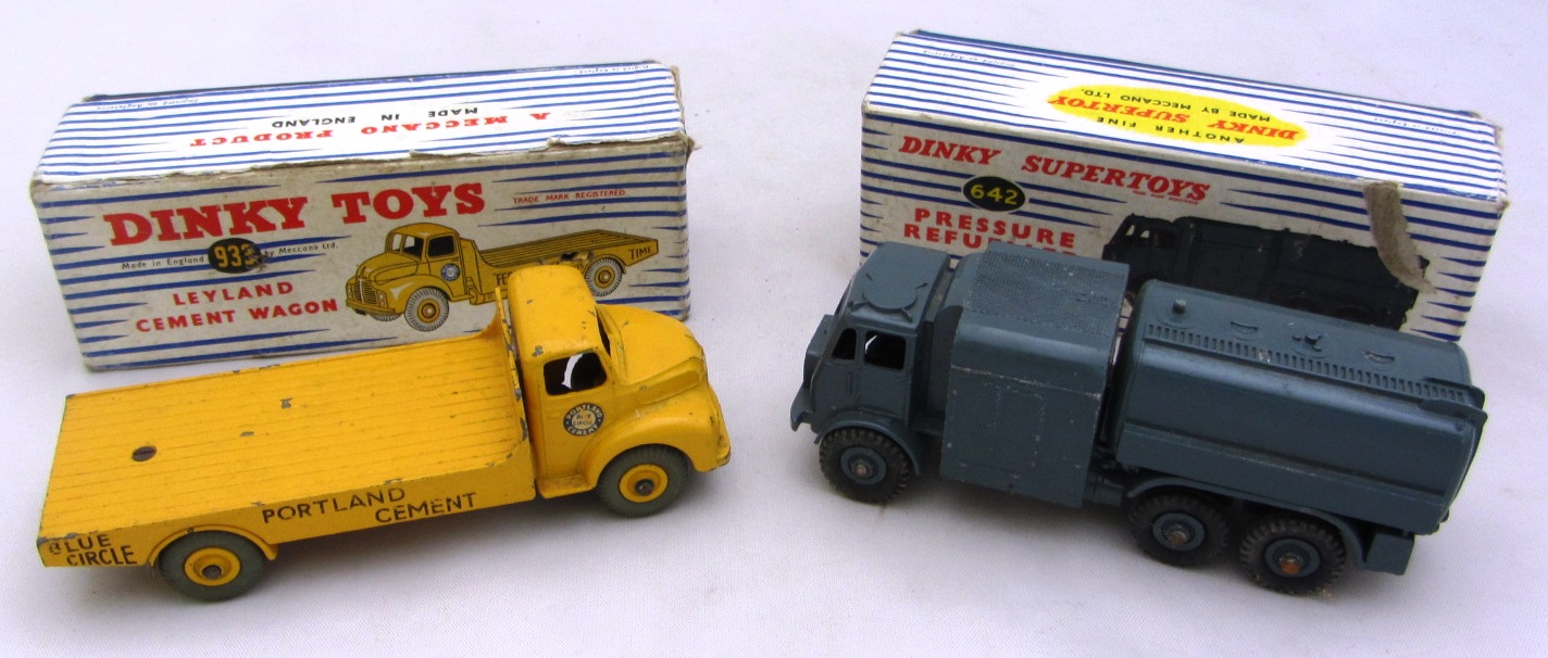 Appraisal: A Dinky Pressure Refueller boxed and a Dinky Leyland Cement