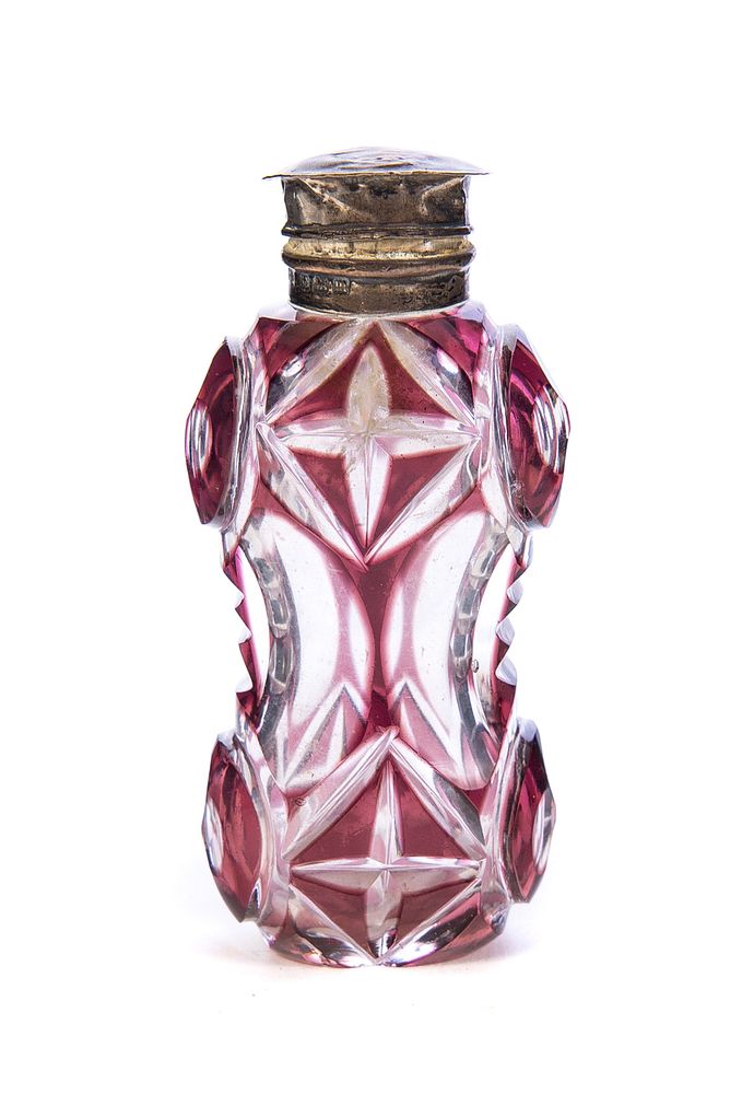 Appraisal: Ruby cut to clear scent bottle Ruby cut to clear