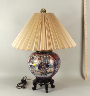 Appraisal: Asian Porcelain Urn Lamp Asian porcelain urn lamp on wood