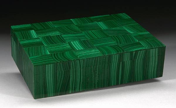 Appraisal: Malachite Box The natural tonal variations of fine green malachite