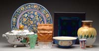 Appraisal: A LOT INCLUDING TWELVE PIECES OF GLASS AND PORCELAIN A