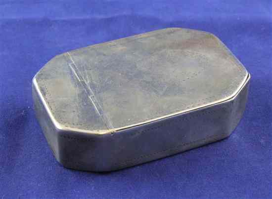 Appraisal: A George III silver octagonal snuff box with engraved decoration