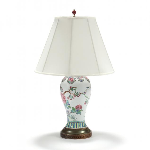 Appraisal: A CHINESE PORCELAIN FAMILLE ROSE PEONY AND PHEASANT VASE LAMP