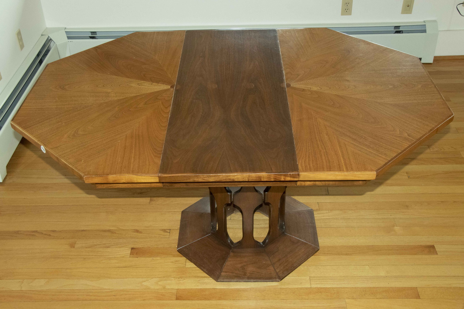 Appraisal: OCTAGONAL DINING ROOM TABLE WITH LEAVES Modern style oak wood