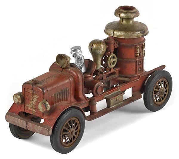 Appraisal: Hubley cast iron fire pumper '' l Hubley cast iron