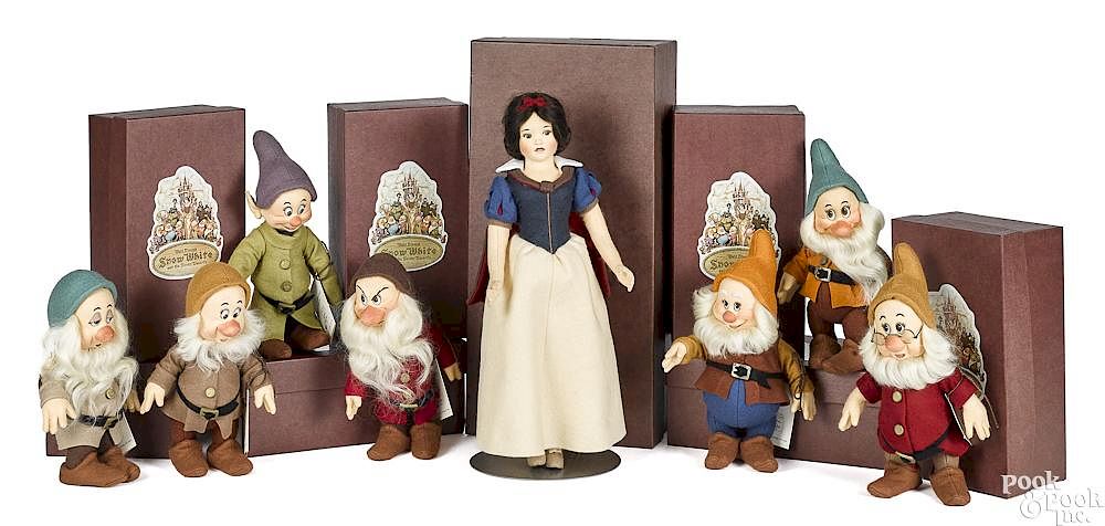 Appraisal: Snow White and the Seven Dwarfs doll set R John