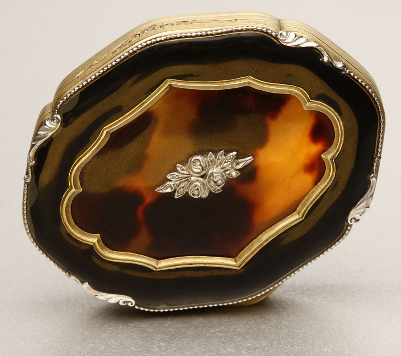 Appraisal: An K yellow gold tortoise shell and diamond snuffbox An