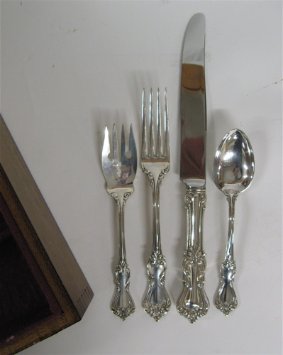 Appraisal: REED BARTON PIECE STERLING FLATWARE SET Marlbourough pattern consisting of