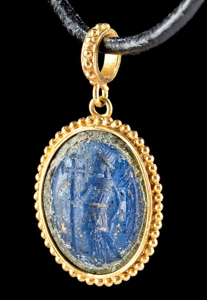 Appraisal: K Gold Pendant w Roman Glass Intaglio Roman late Imperial