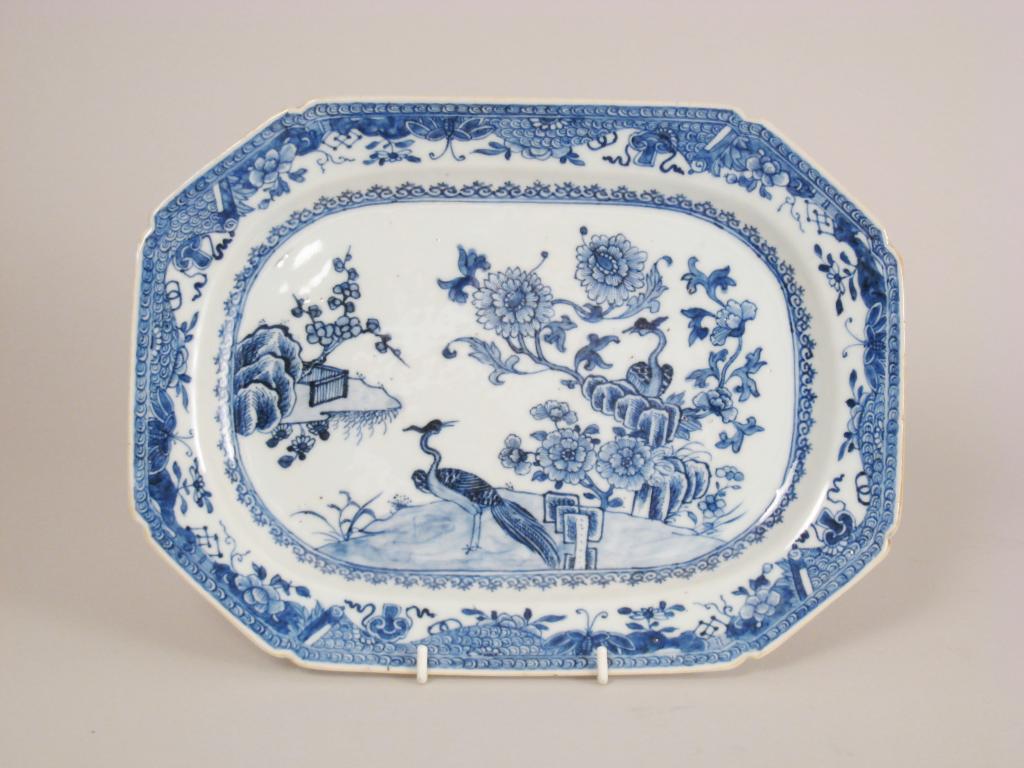 Appraisal: A Nankin blue and white octagonal Meat Plate with birds