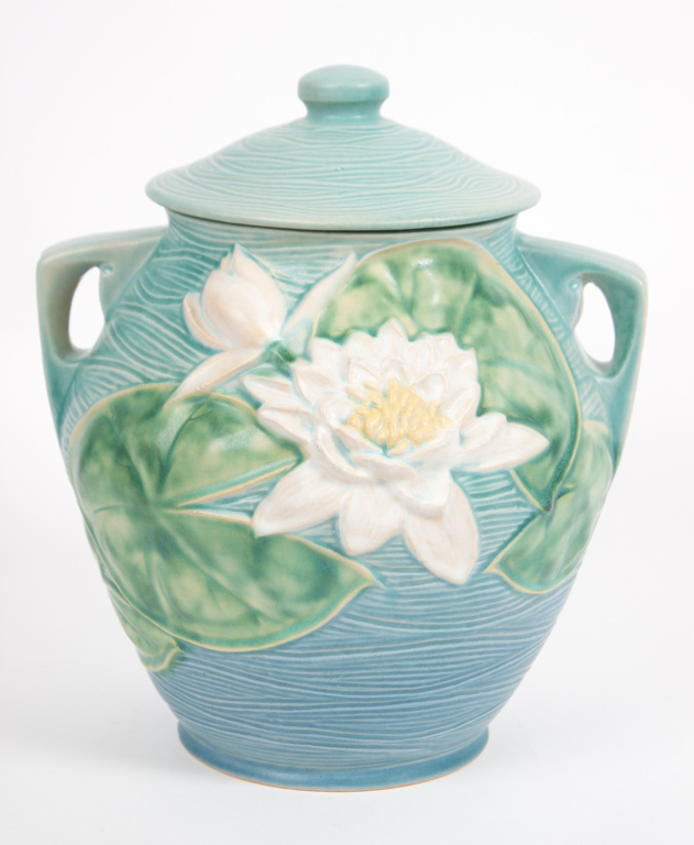 Appraisal: Roseville blue Water Lily lidded cookie jar circa no -