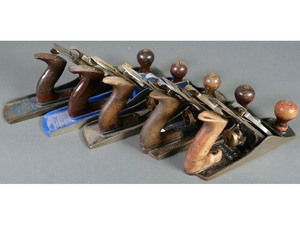 Appraisal: FIVE RECORD WOODWORKING SMOOTHING PLANES No T AND EST -