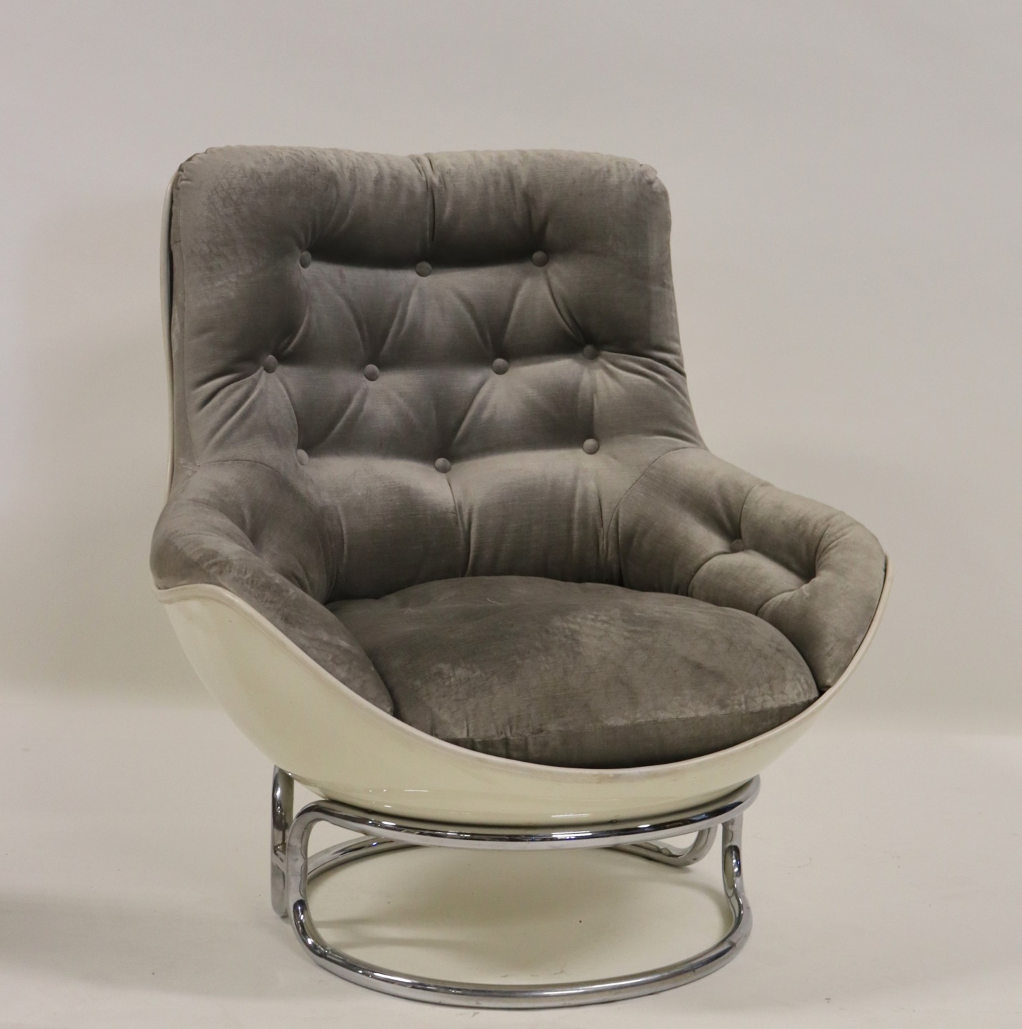 Appraisal: MIDCENTURY MOULDED FIBERGLASS CHAIR ON CHROME Base A grey large