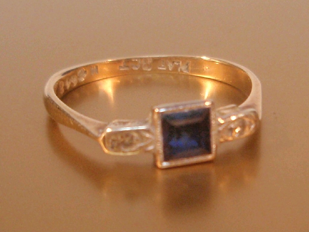 Appraisal: An Art Deco sapphire and diamond ring a central square