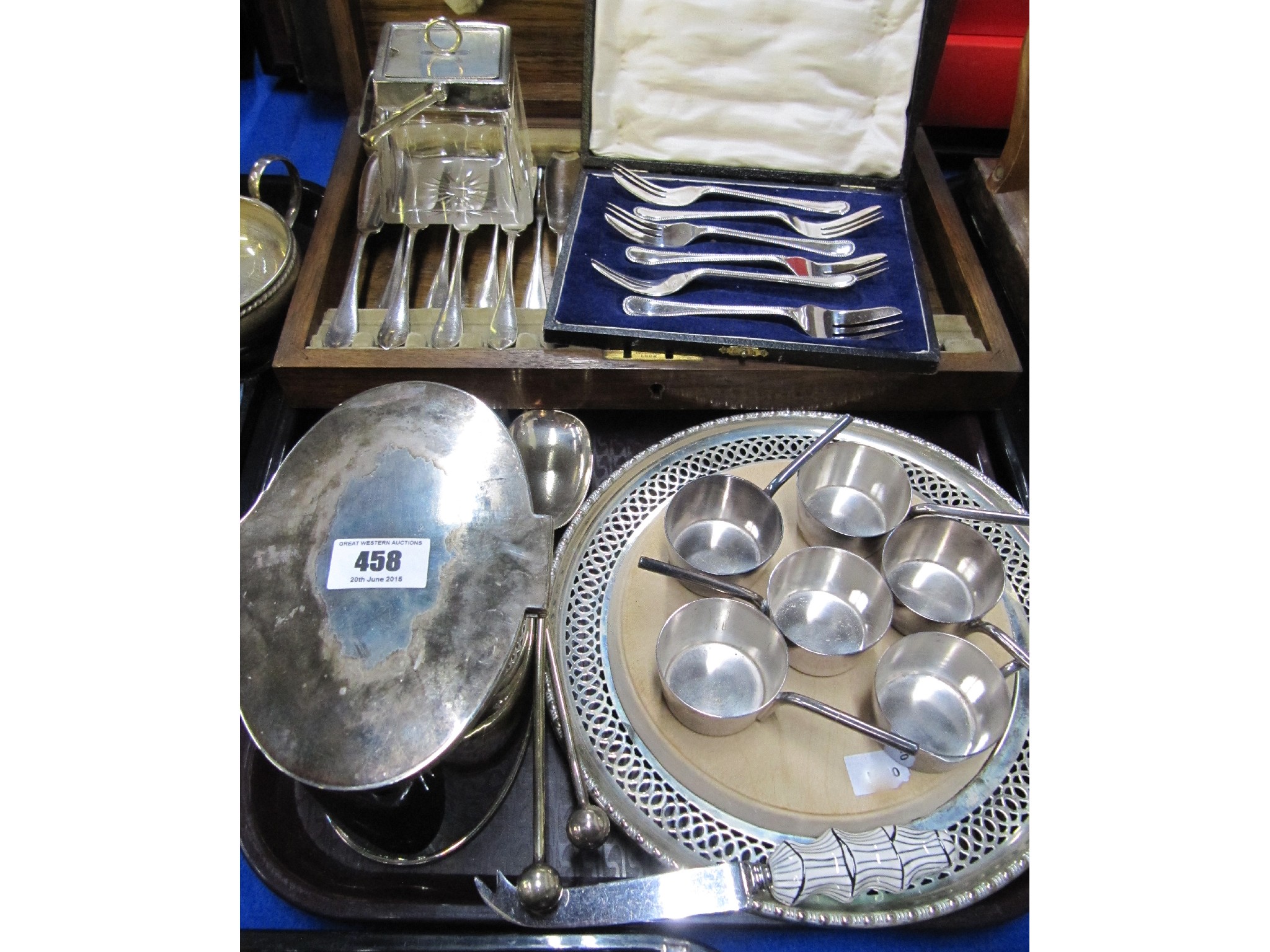 Appraisal: A tray lot of EP - fish cutlery tea caddy