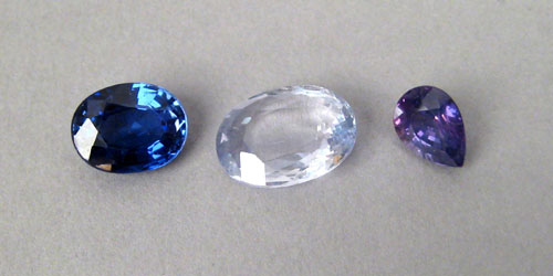 Appraisal: Unset light blue sapphire oval cut tapered approx mm x