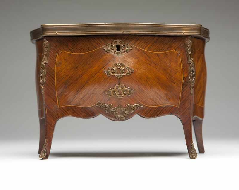 Appraisal: Late th early th century unsigned modeled as a marquetry