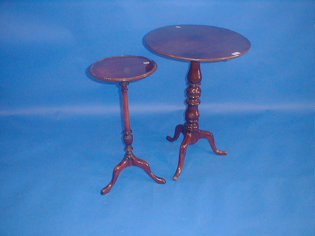 Appraisal: A thC mahogany tripod table and an Edwardian wine table