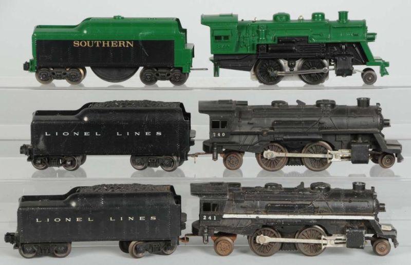 Appraisal: Lot of Lionel Plastic Steam Engines Tenders Description Includes one